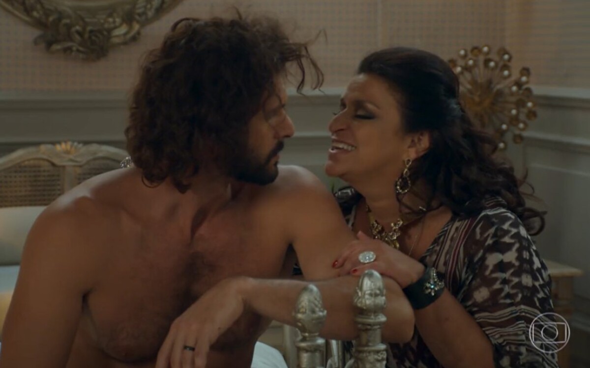 Teodora (Grace Gianoukas) e Tarzan (Guilherme Chelucci) de Haja Coração
