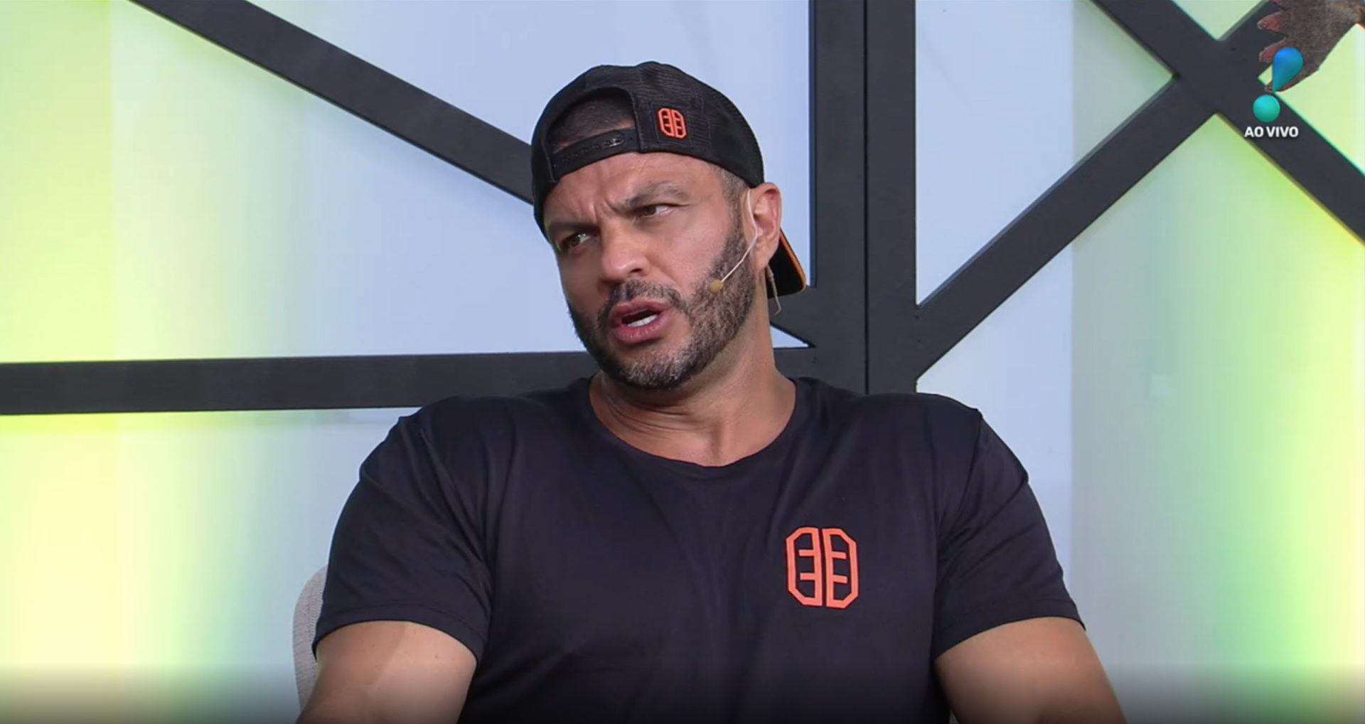 Kleber Bambam no programa Vou Te Contar (Reprodução / RedeTV!)