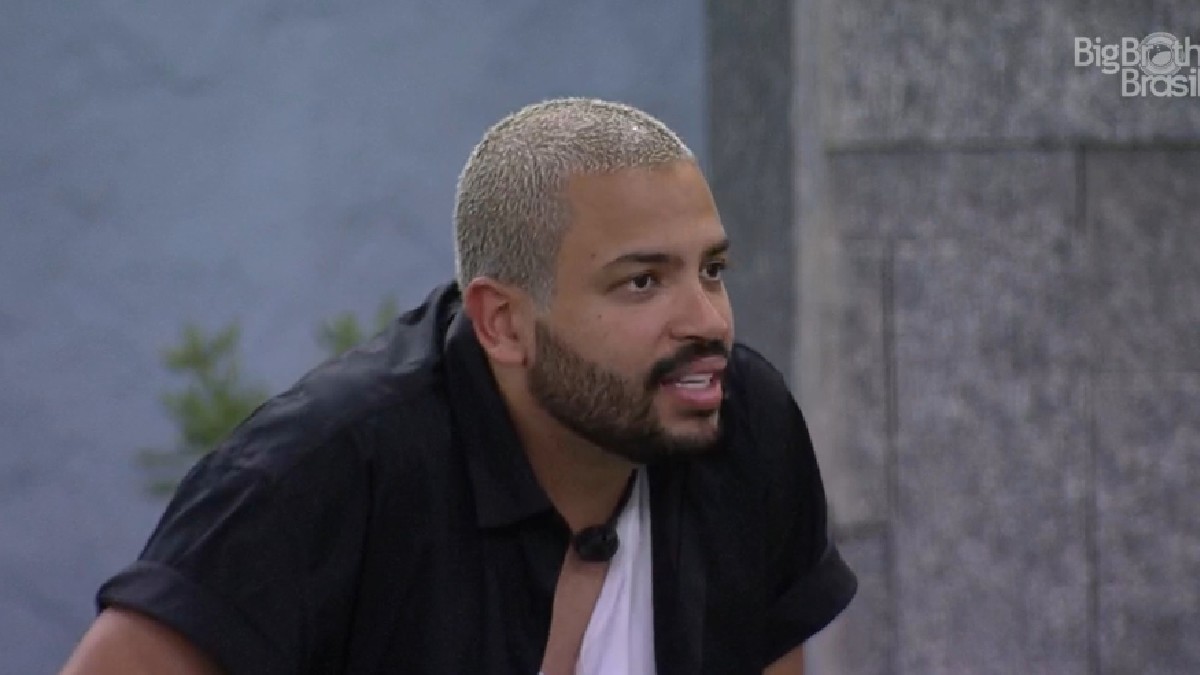 Projota conversa com Arthur sobre aliança com Gilberto