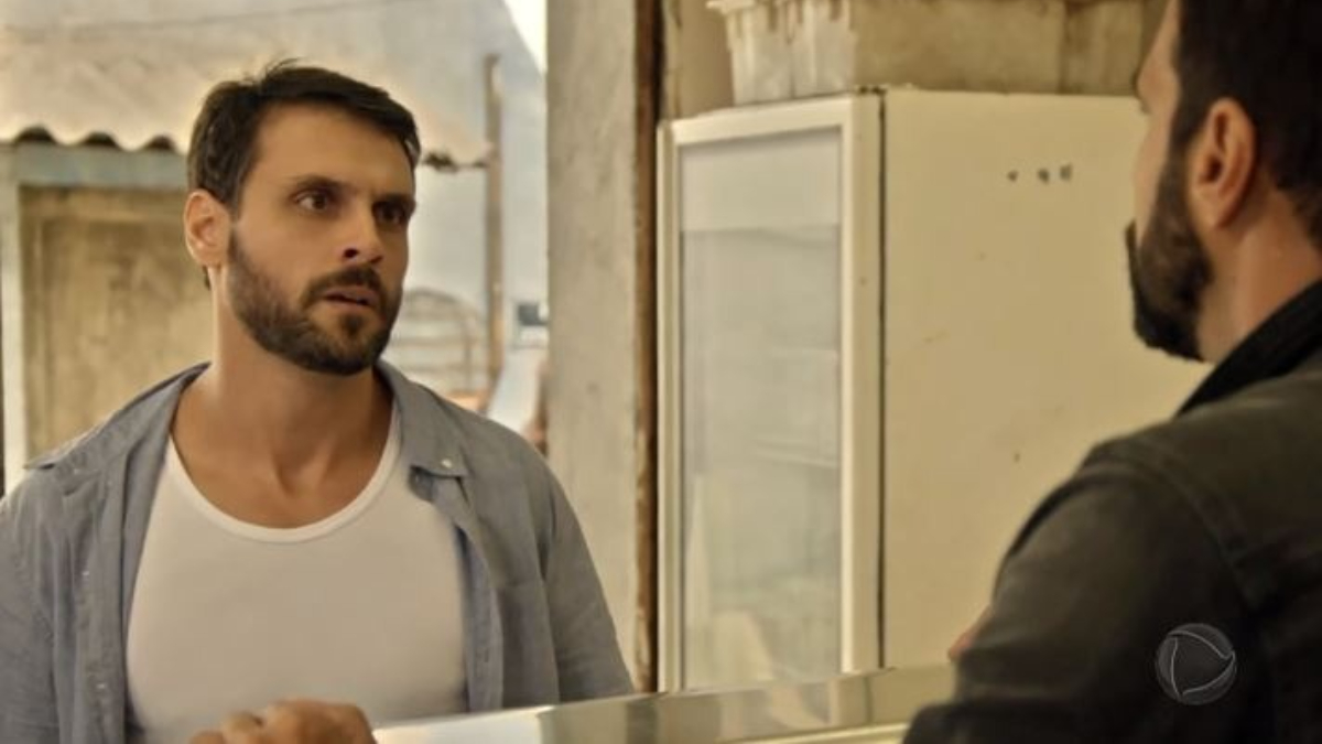 Antônio (Felipe Cunha) e Pedro (Felipe Cardoso) em Topíssima - (Reprodução: PlayPlus)