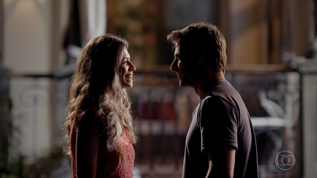 Ester (Grazi Massafera) e Cassiano (Henri Castelli) em Flor do Caribe
