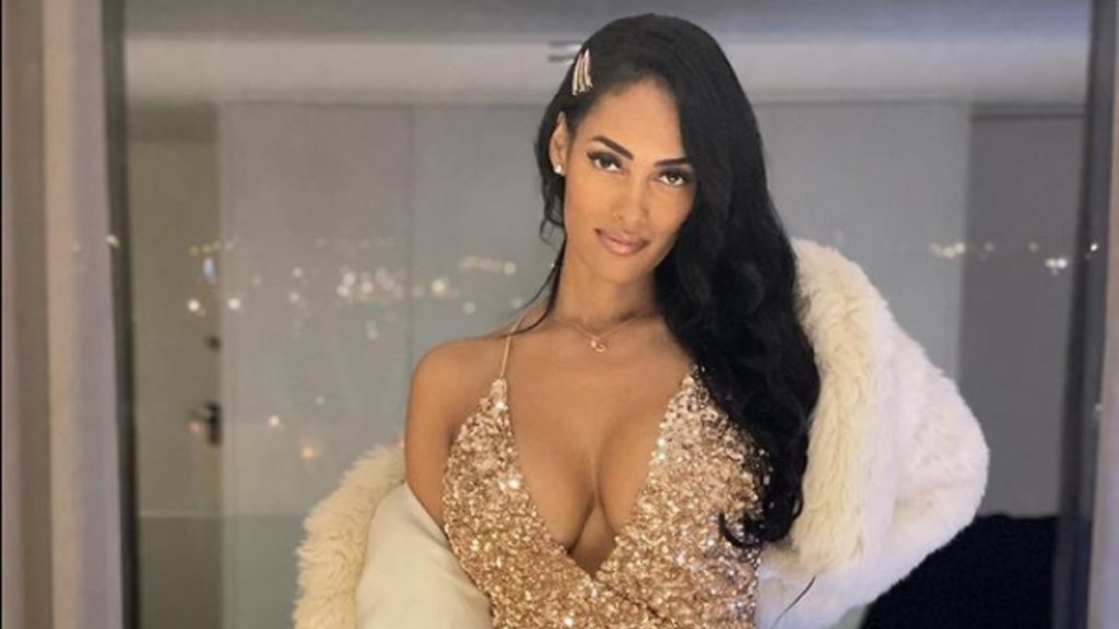 Micaela Reis, apresentadora da Record África