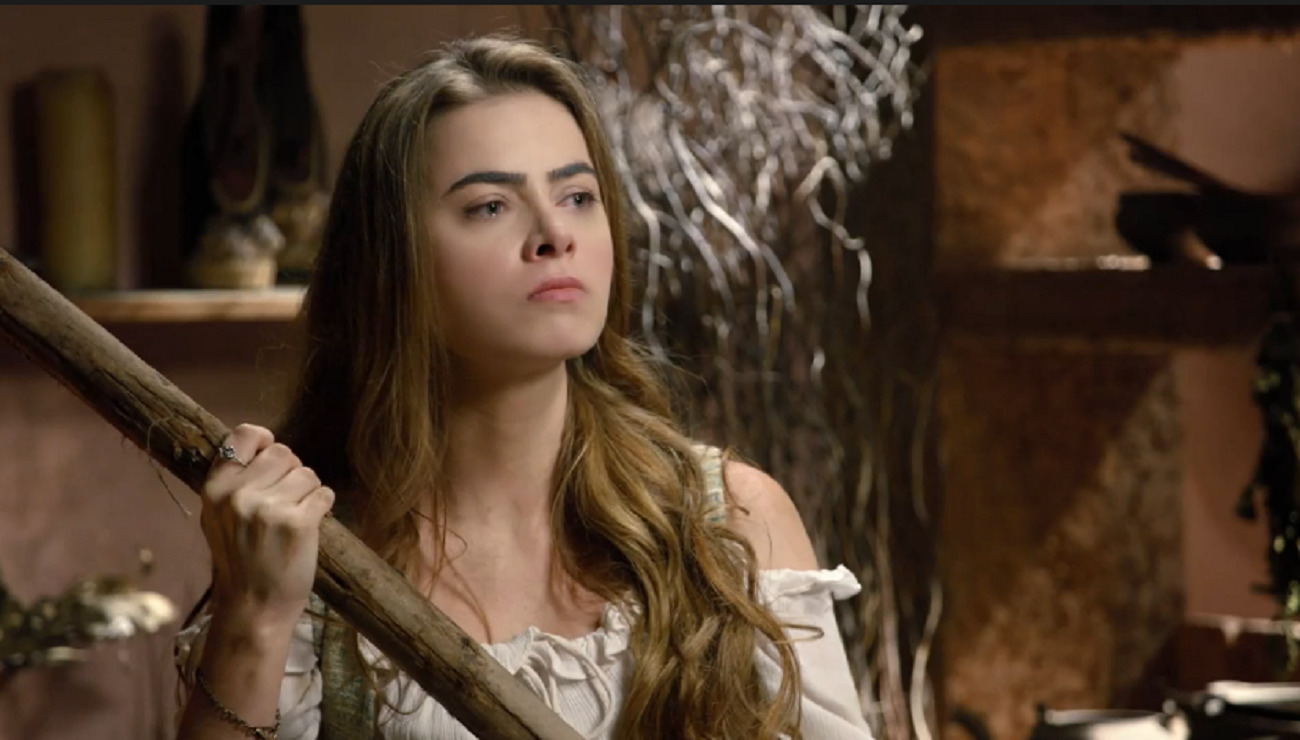 Pietra (Rayanne Morais) em Belaventura