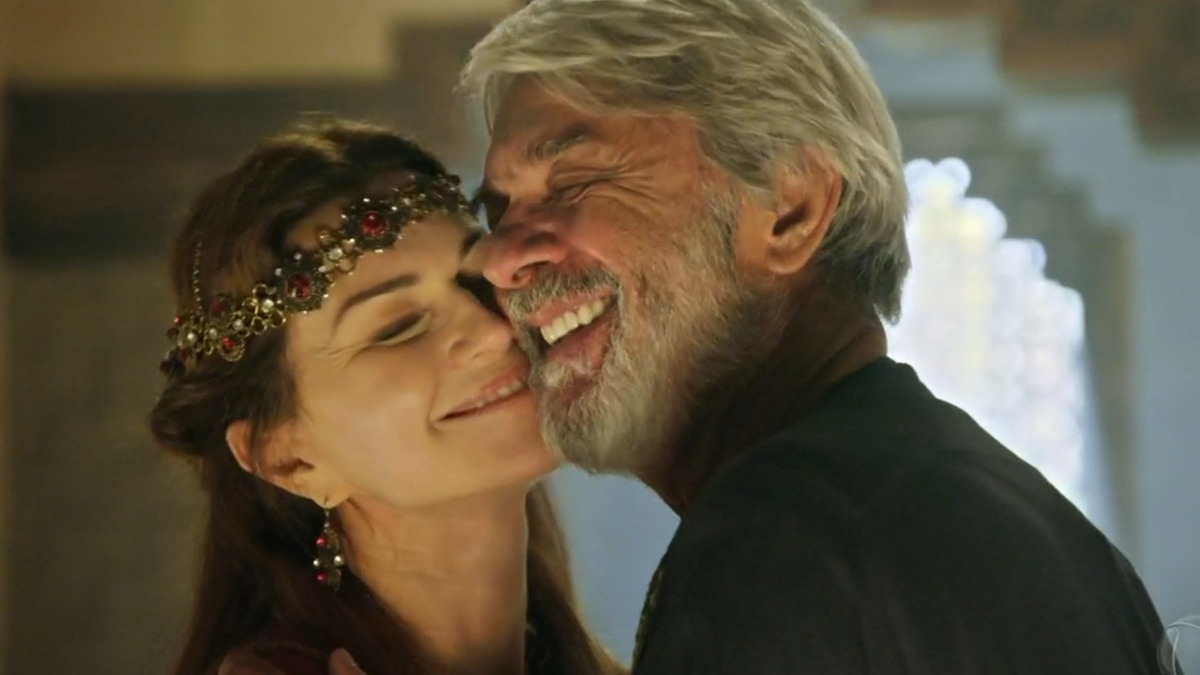 Abraão (Zé Carlos Machado) e Sara (Adriana Garambone), os protagonistas de Gênesis (Reprodução/Record TV)