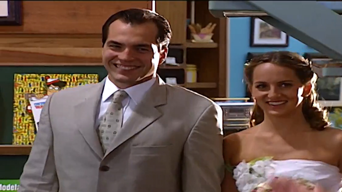 Alex (Daniel Boaventura) e Ana (Flávia Guimarães) em Laços de Família