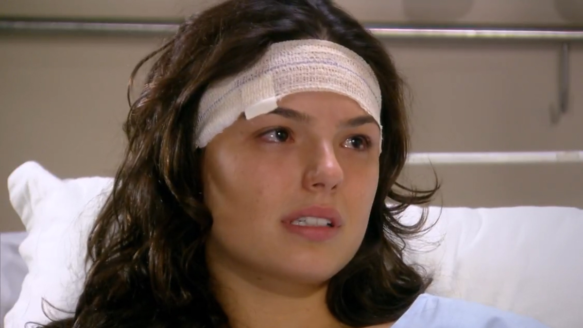 Bruna (Isis Valverde) em Ti Ti Ti