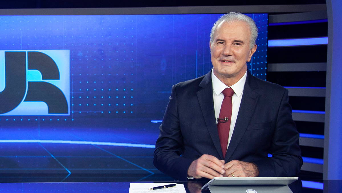 Celso Freitas, Camila Busnello, André Tal e Leandro Stoliar promovem o primeiro bate-papo na plataforma, nesta quinta-feira, falando sobre suas maiores coberturas jornalísticas (Divulgação: Record TV)