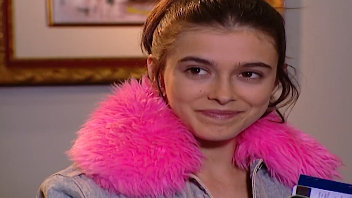 Ciça (Julia Feldens) se dá bem no final de Laços de Família (Reprodução/Globo)