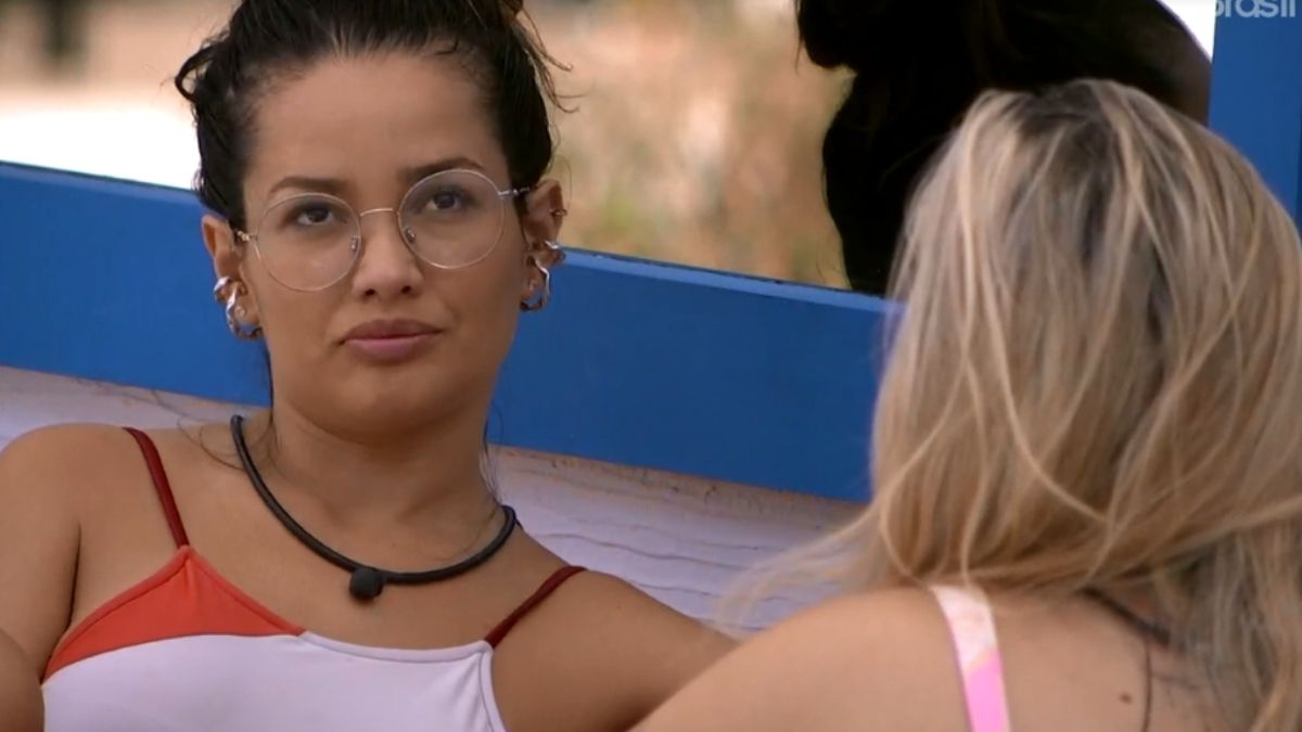 Juliette e Viih Tube na varanda do BBB 21
