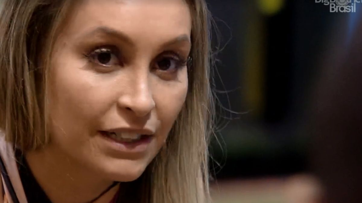 Carla Diaz na academia do BBB 21
