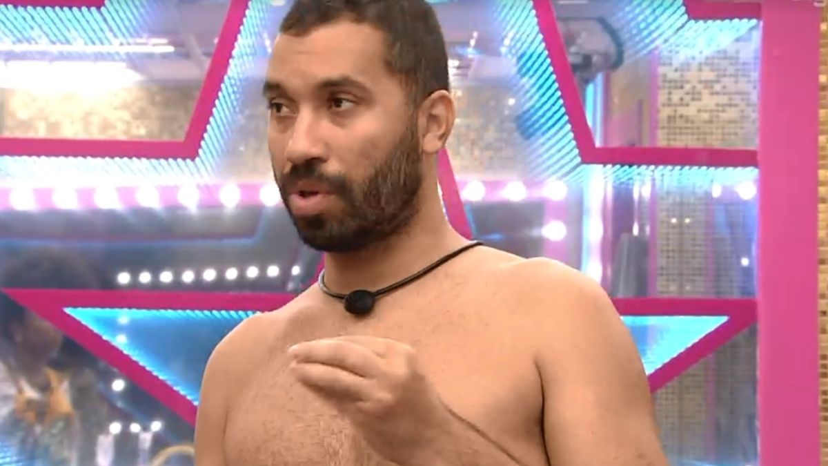Gilberto no camarim do BBB 21