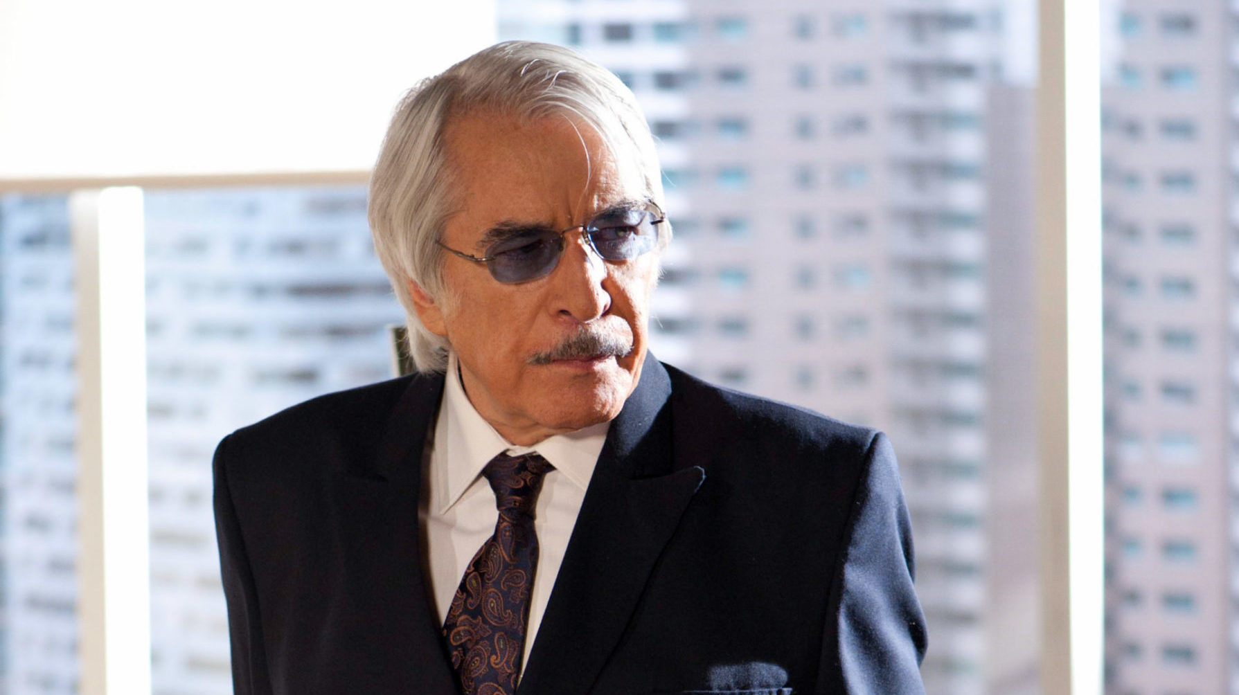 Enrique Rocha como Aníbal em Amores Verdadeiros (Divulgação / SBT)