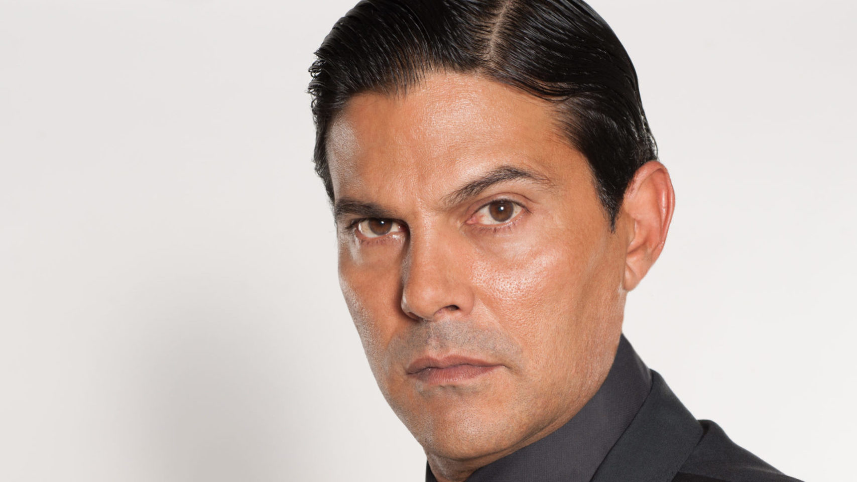 Francisco Gattorno como Salviano em Amores Verdadeiros (Divulgação / SBT)
