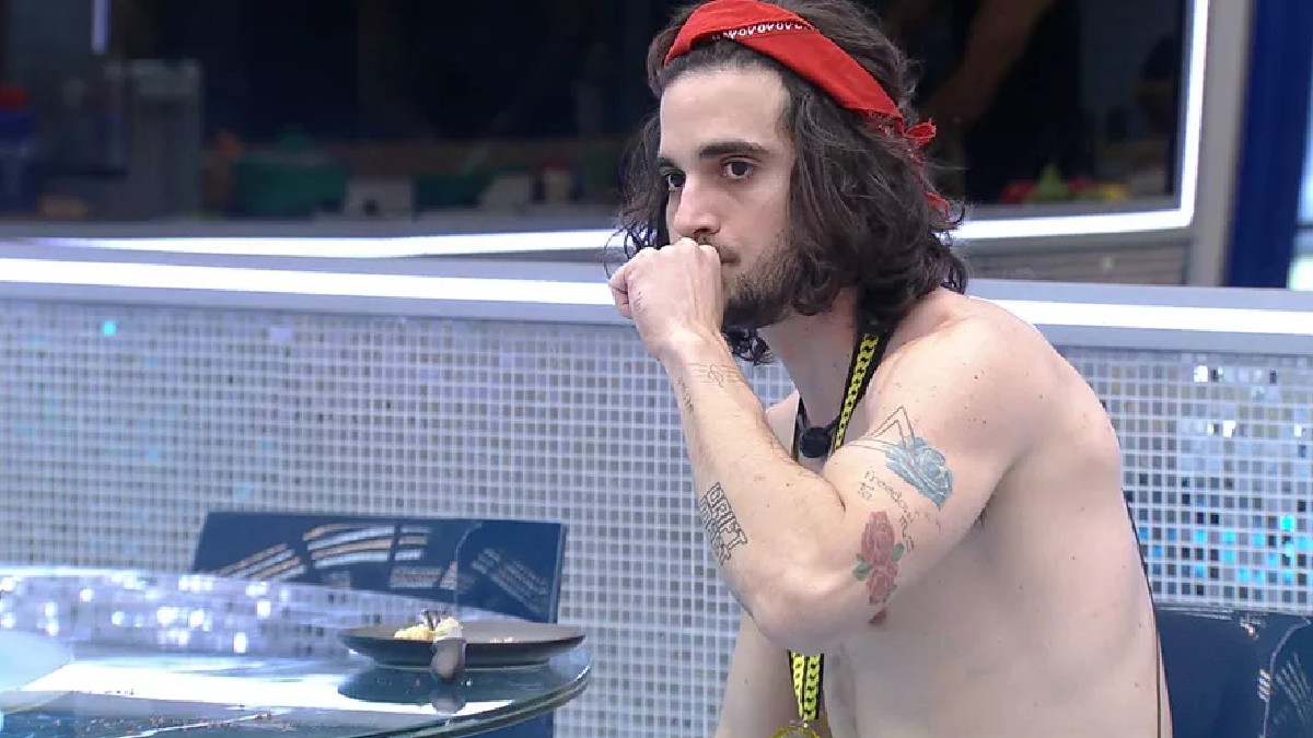 Fiuk conforta Arthur no BBB 21