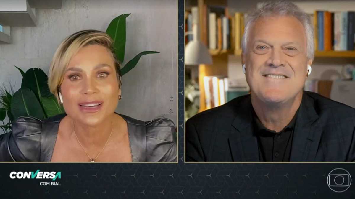 Flávia Alessandra é entrevistada no Conversa com Bial (Reprodução/Globo)
