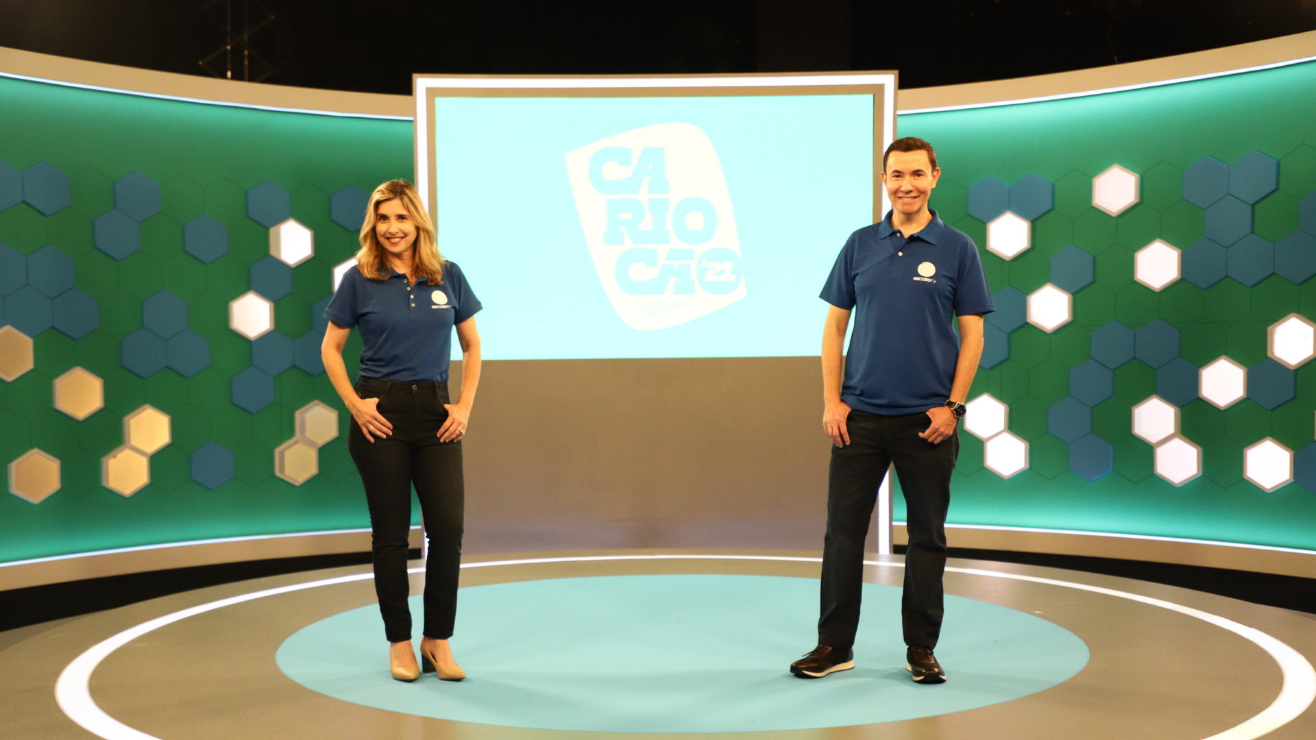 Mylena Ciribelli na cobertura do Campeonato Carioca (Paulo Mazer / Record TV)