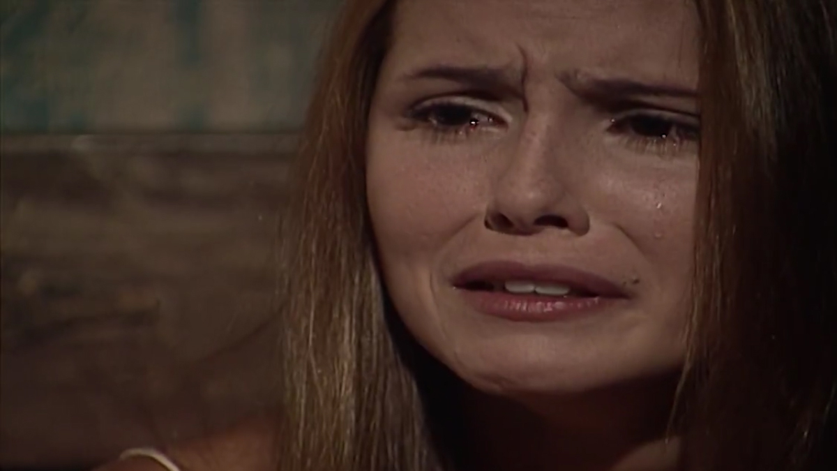 Íris (Deborah Secco) em Laços de Família