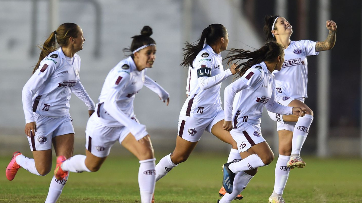 Jogadoras da Ferroviária (Marcelo Endelli/Pool/EFE)