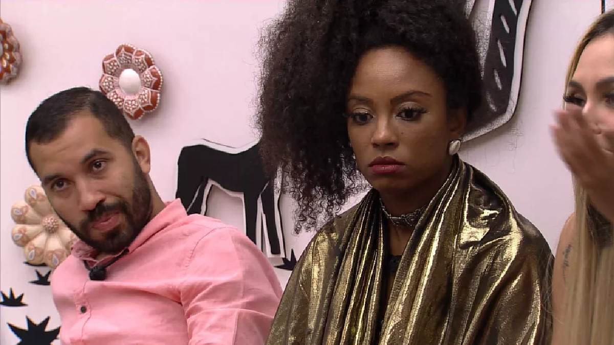 Gilberto, Lumena e Sarah conversam no BBB 21