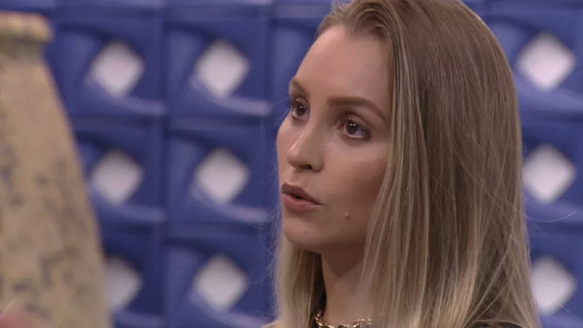 Carla Diaz conversa com Caio no BBB 21