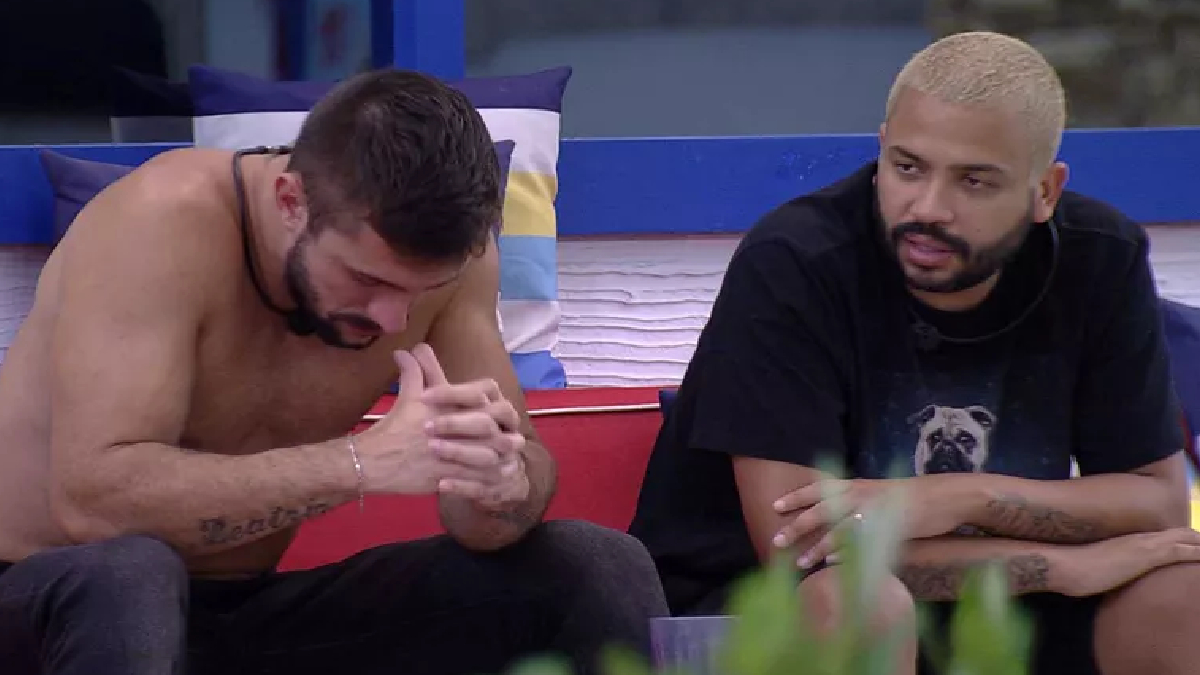Arthur e Projota conversam no BBB 21