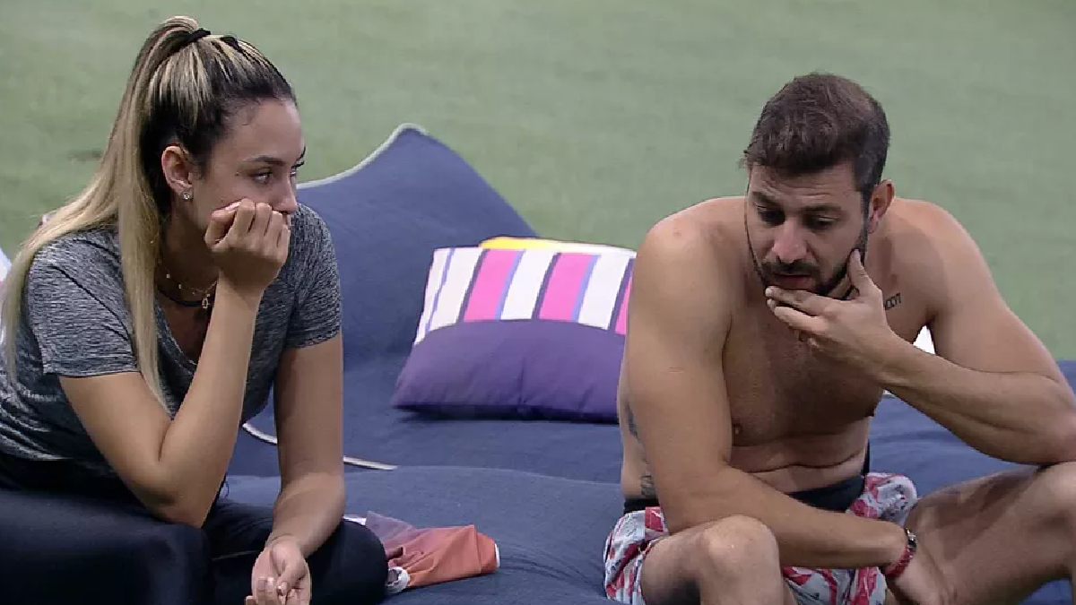 Brothers conversam sobre votos no BBB 21