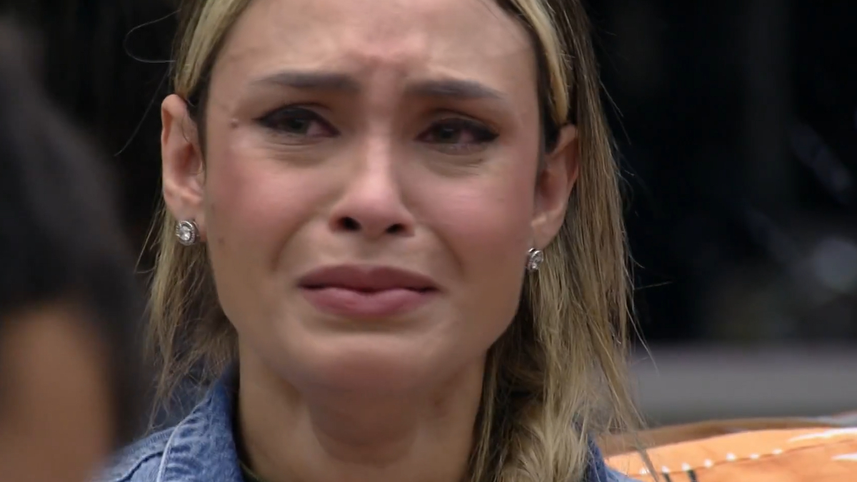 Sarah chora no BBB 21