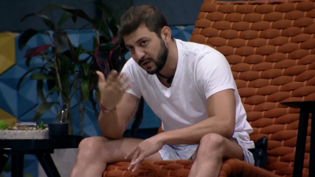 Caio desabafa no BBB 21