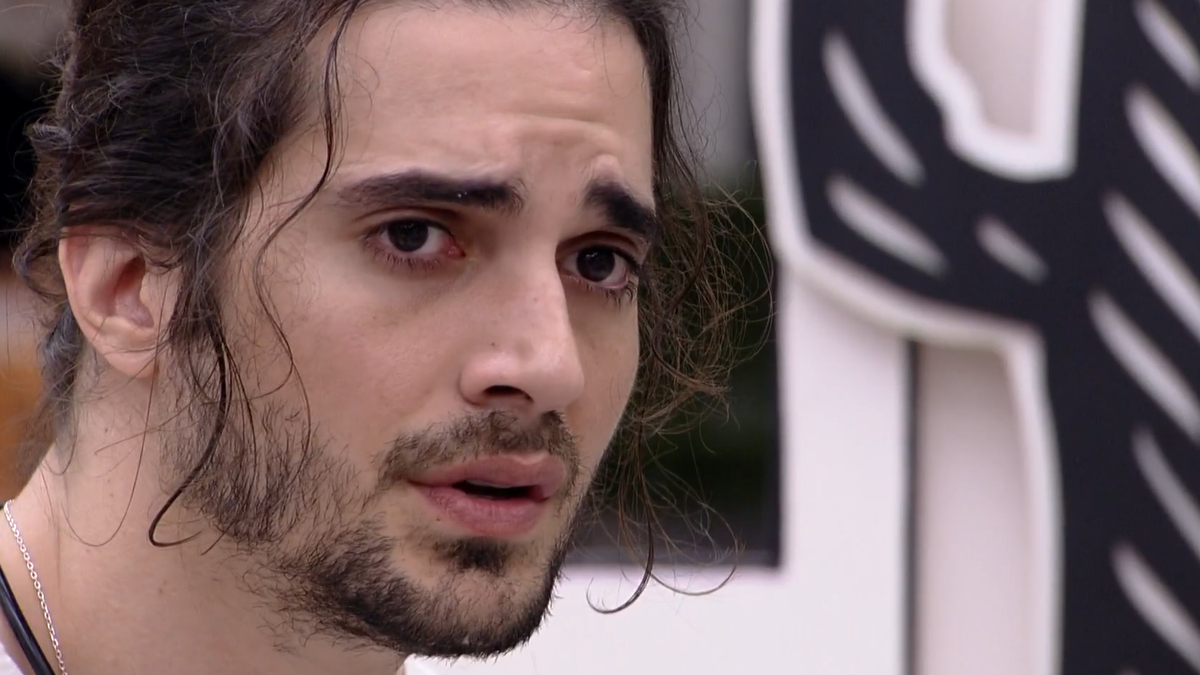 Fiuk consola Gilberto no BBB 21