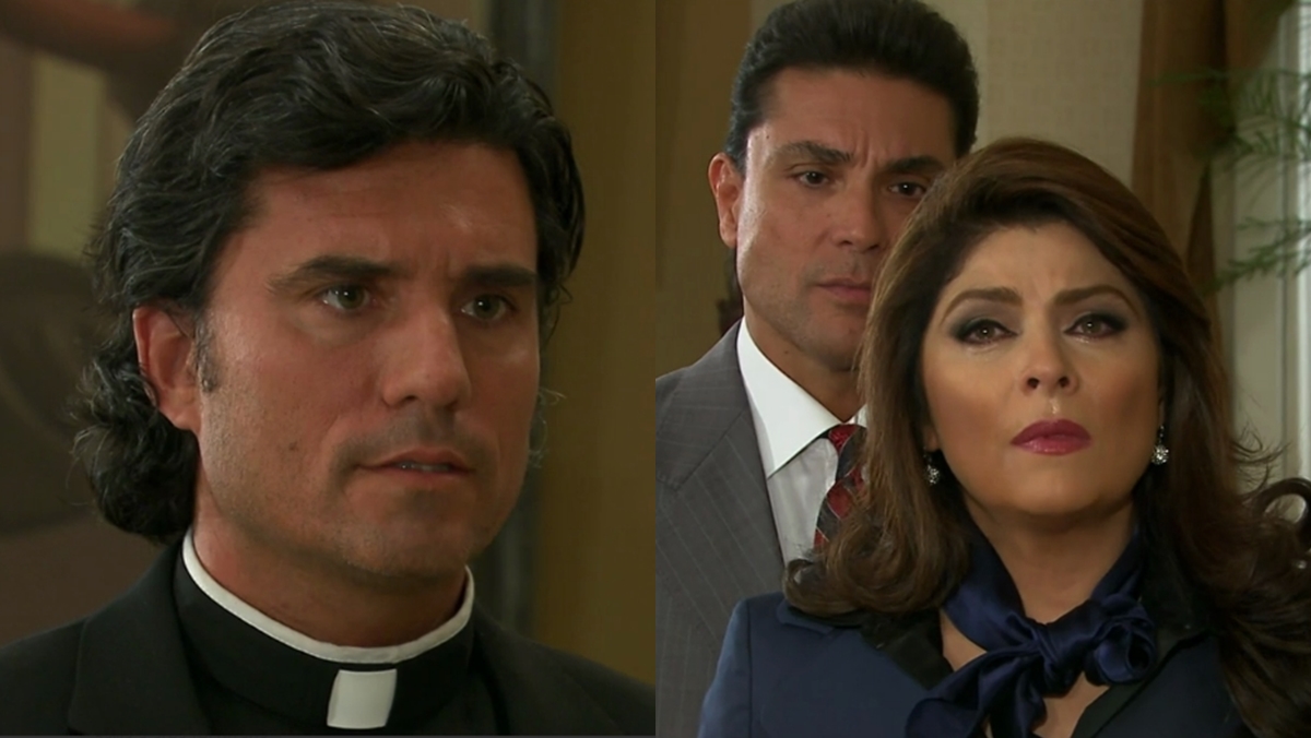 Padre João Paulo revela toda a verdade sobre ser o pai da filha perdida de Vitória (Reprodução: Televisa S.A.)