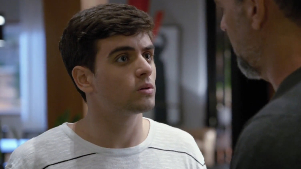 Rafael (Marcelo Rodrigues Filho) e Paulo Roberto (Floriano Peixoto) em Topíssima
