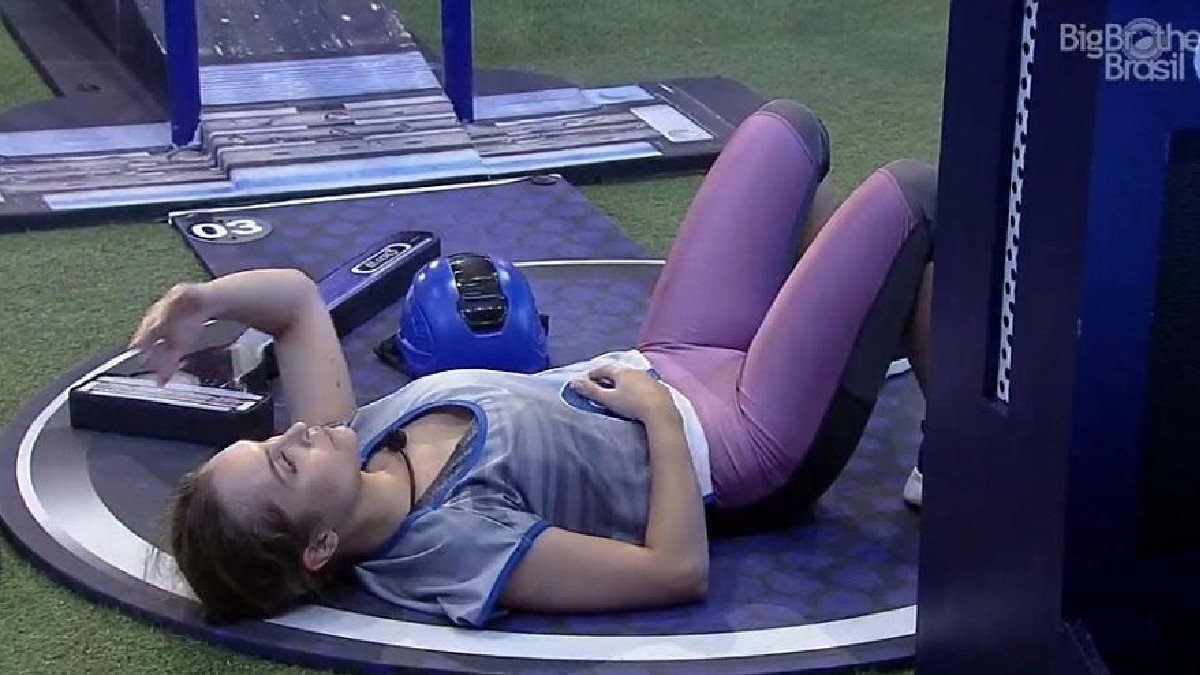Carla Diaz teve queda de pressão no BBB 21