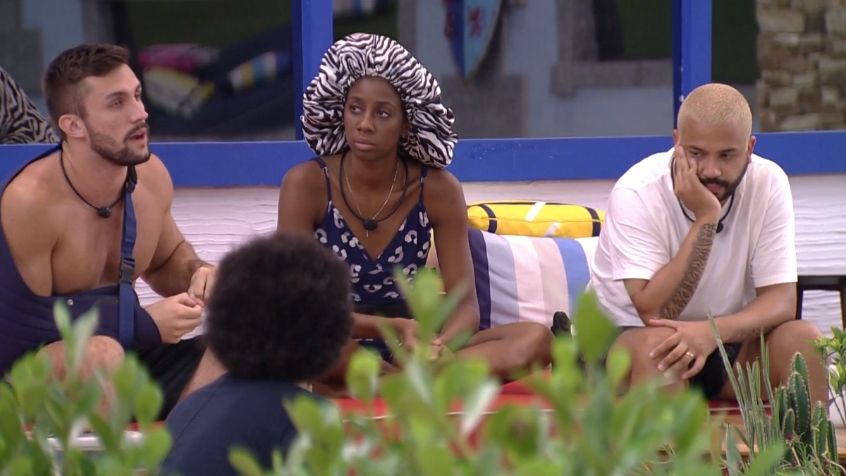 Arthur, Camilla de Lucas, Projota e João Luiz (de costas) no BBB 21