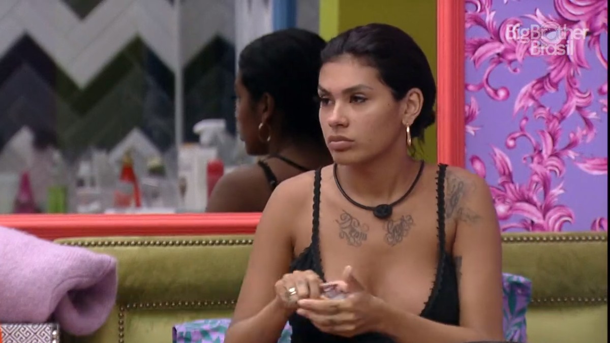 Pocah conversa com Carla Diaz no BBB 21