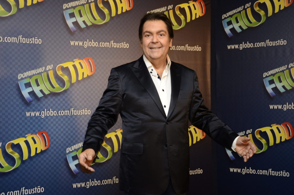 Fausto Silva nos bastidores de seu Domingão (Divulgação)