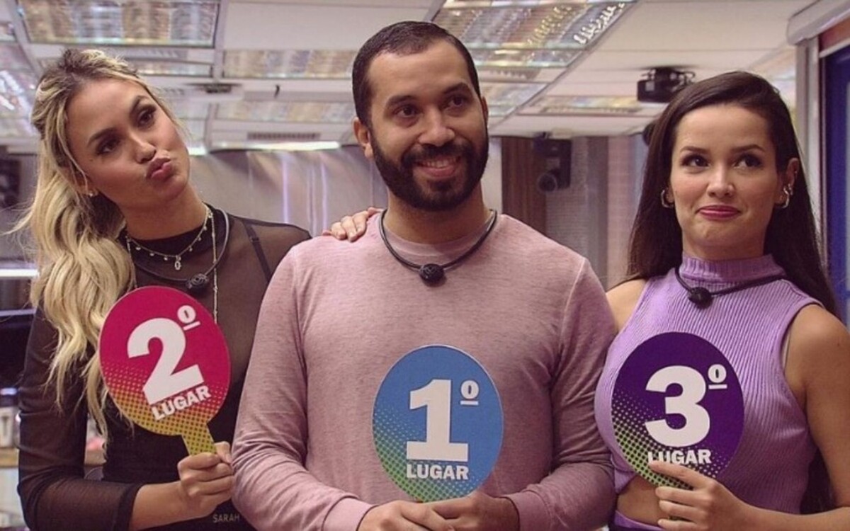 Sarah, Gilberto e Juliette no pódio que foi montado pelo economista.