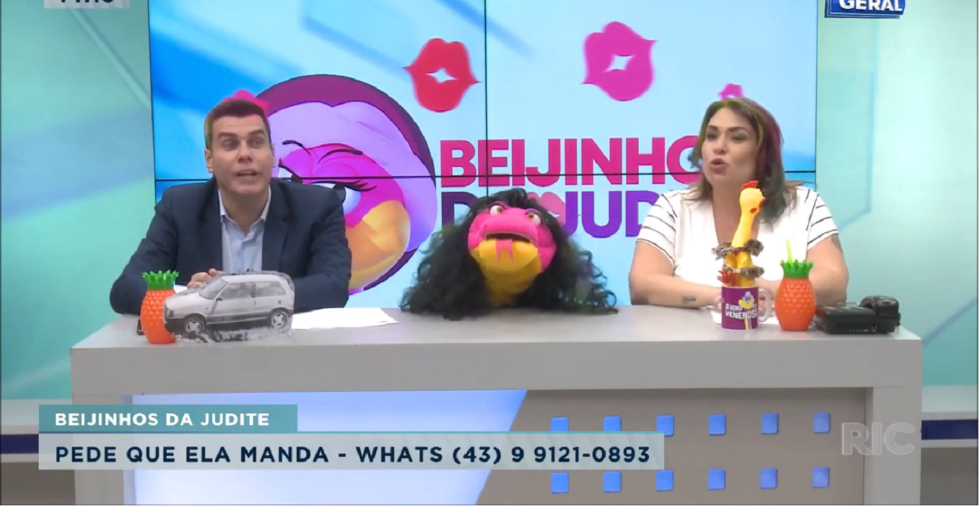Carol Romanini e Giuliano Marcos em Hora da Venenosa