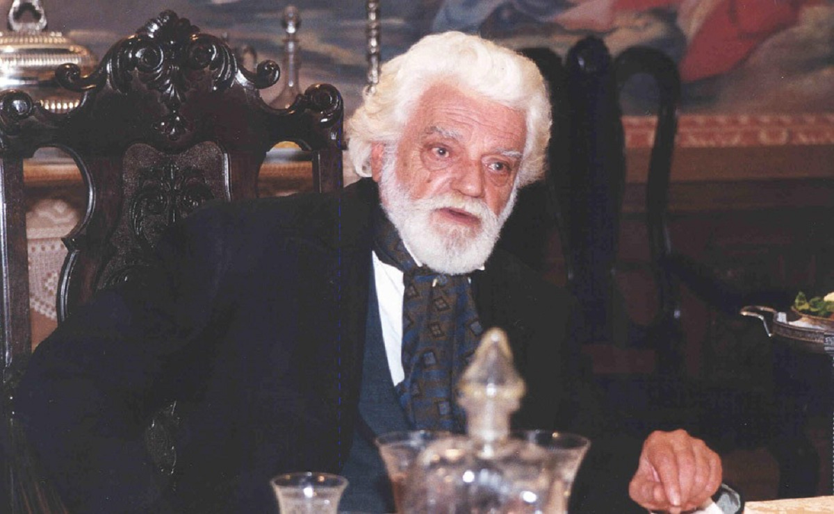 Dom Afonso da Maia (Walmor Chagas) na minissérie Os Maias