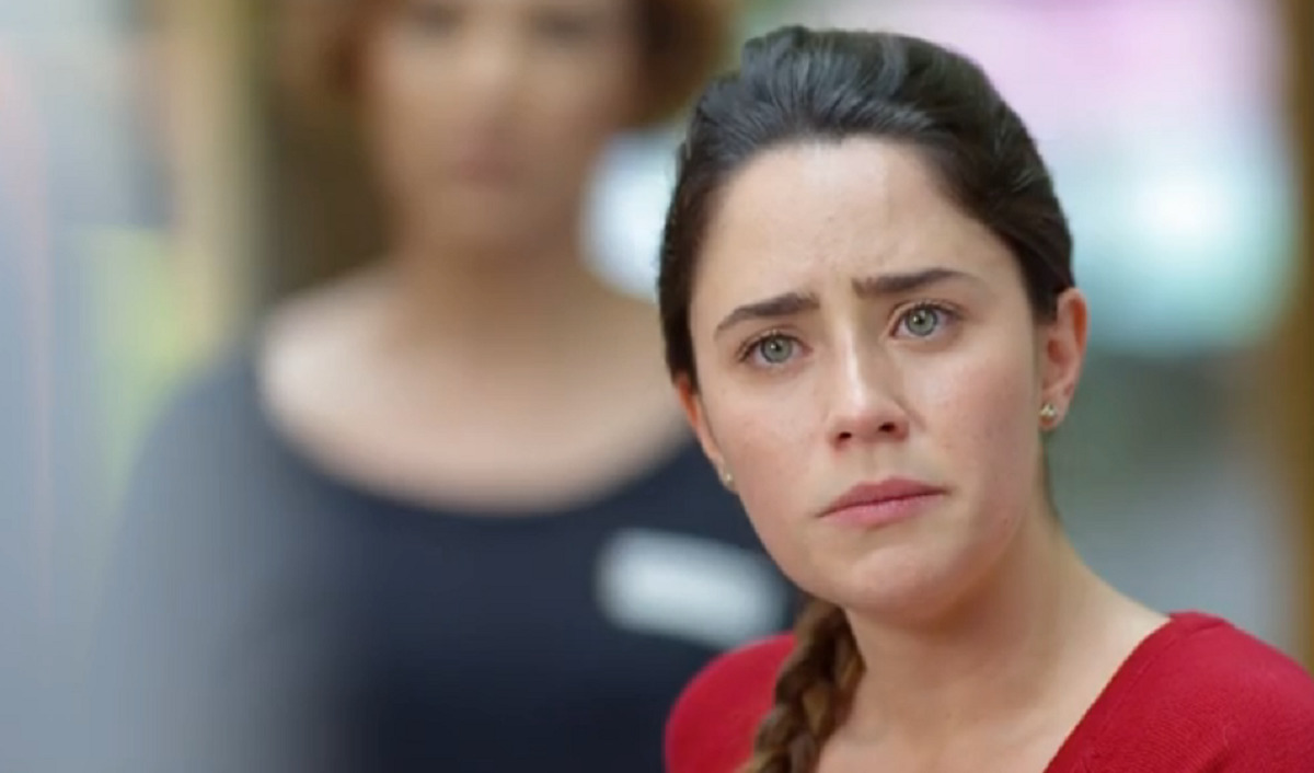 Ana (Fernanda Vasconcellos) em A Vida da Gente