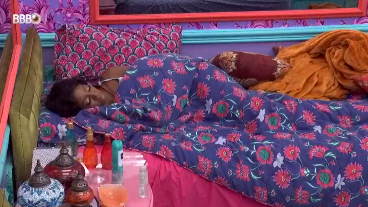 Camilla de Lucas aproveita os últimos momentos no Quarto Colorido do BBB 21