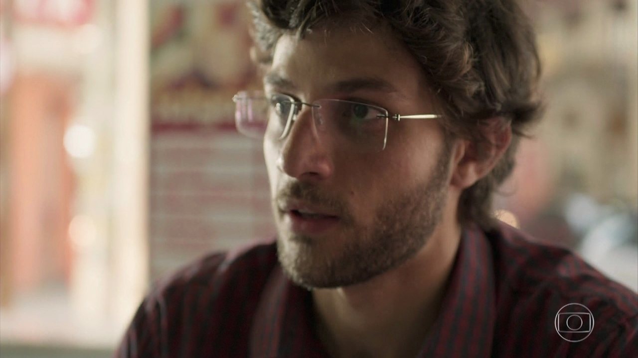 Danilo (Chay Suede) em Amor de Mãe