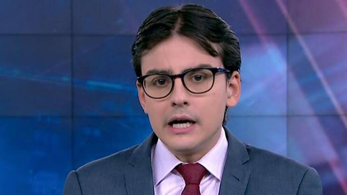 Dudu Camargo é apresentador do Primeiro Impacto, do SBT (Reprodução: SBT)