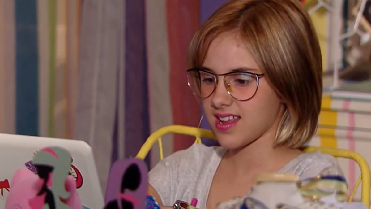 Mabi (Clara Tiezzi) em Ti Ti Ti (Reprodução/Globo)
