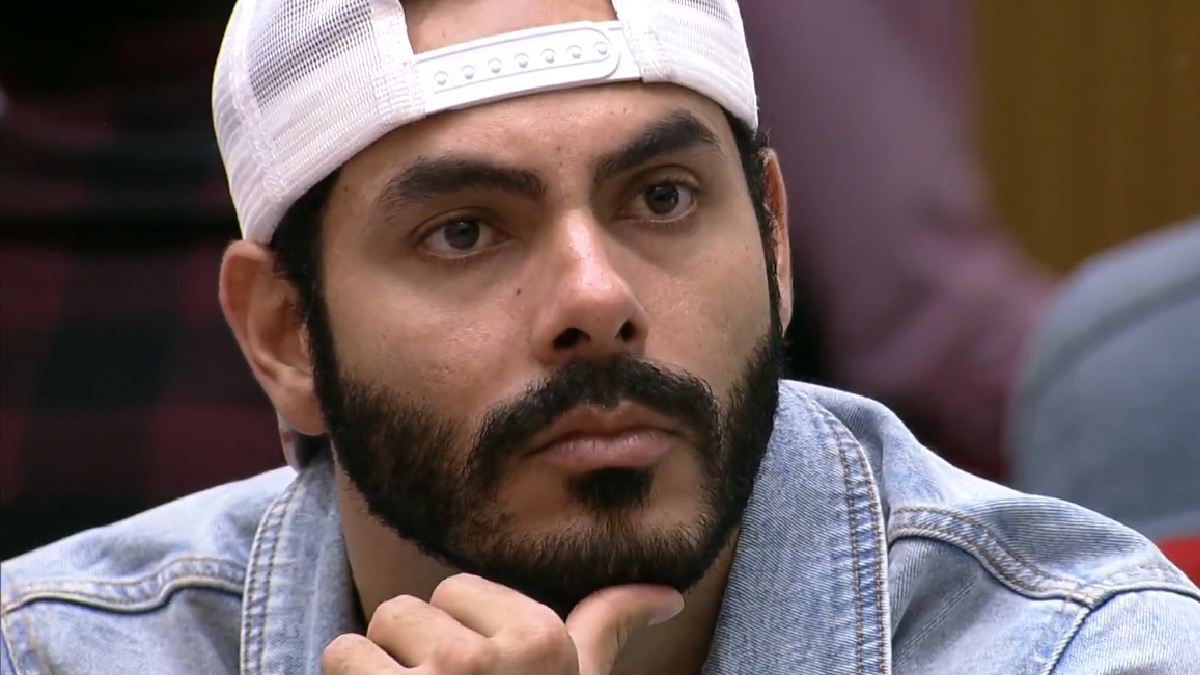 Rodolffo ouve esporro de Tiago Leifert do BBB 21