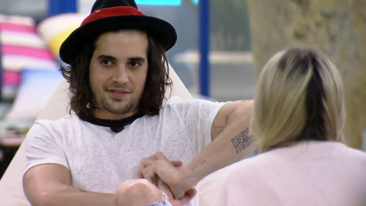 Fiuk conversa com Viih Tube e Thaís no BBB 21