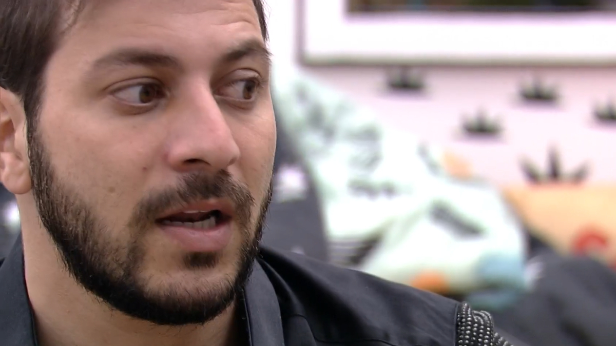 Caio analisa Juliette no BBB 21