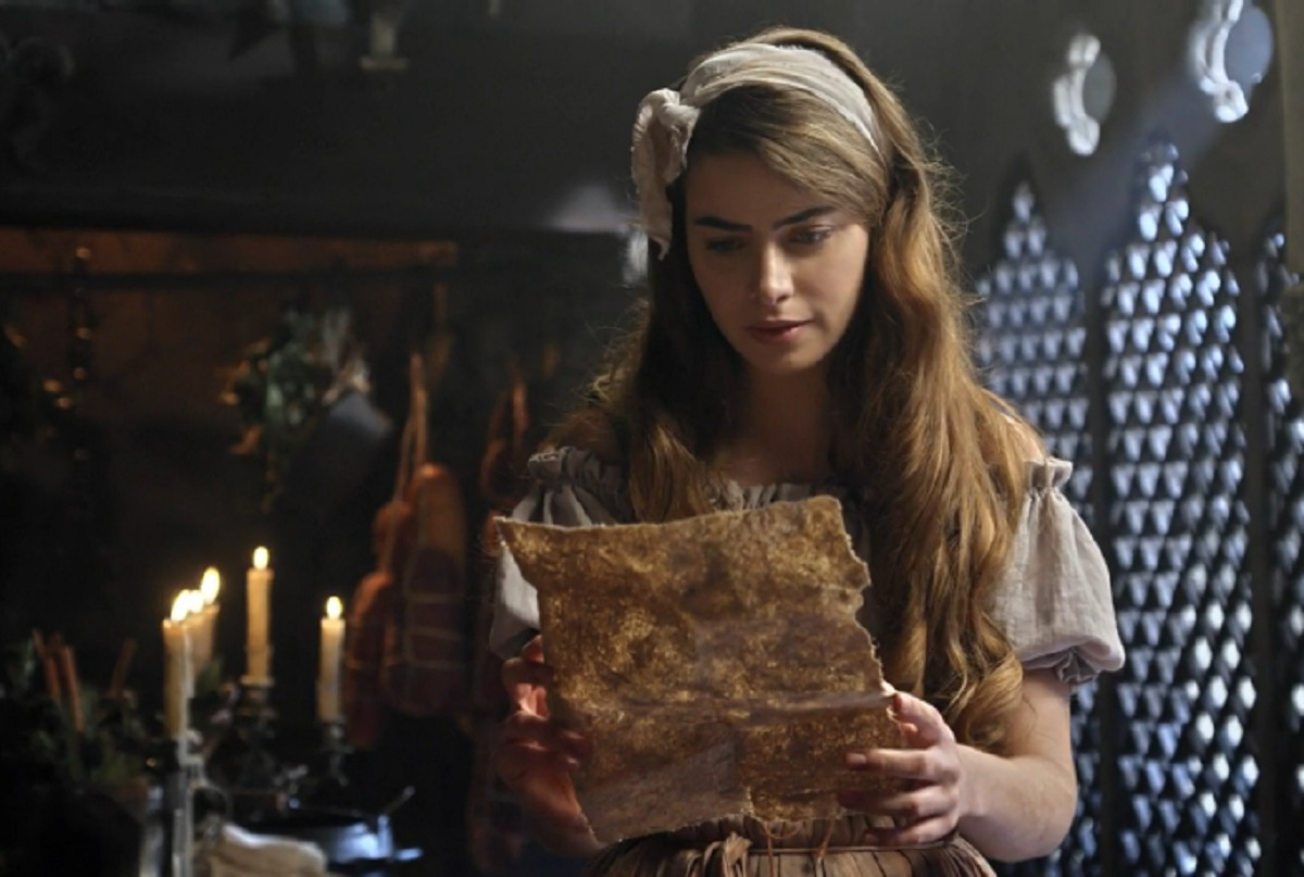 Pietra (Rayanne Morais) em Belaventura