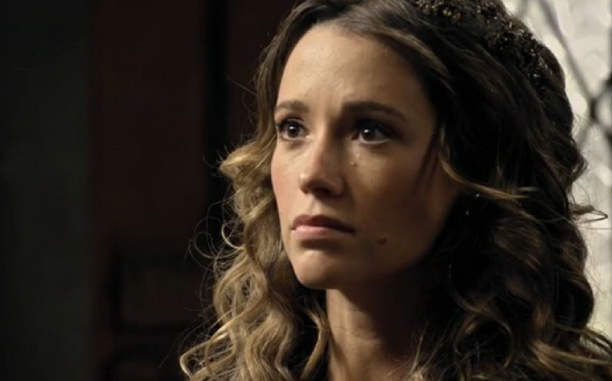 Brione (Juliana Didone) em Belaventura