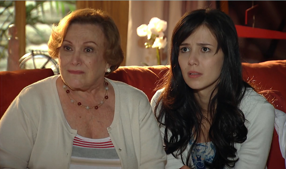 Iná (Nicette Bruno) e Manu (Nicette Bruno) em A Vida da Gente