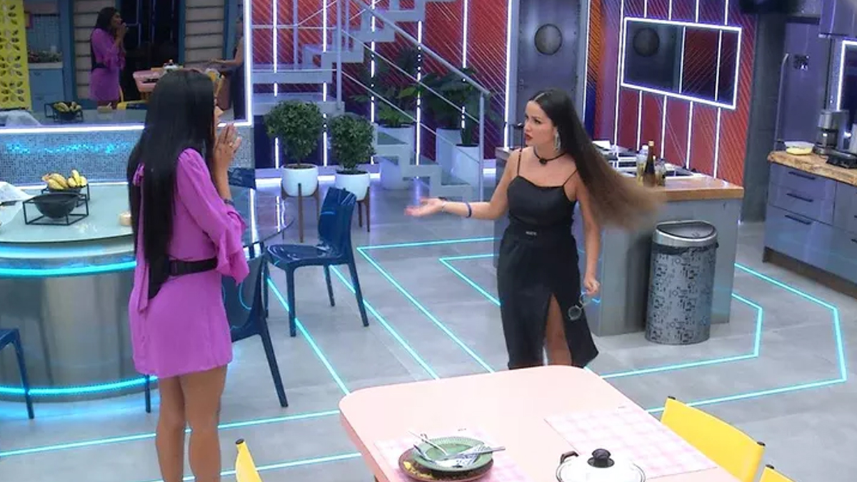 Pocah e Juliette brigam no BBB 21